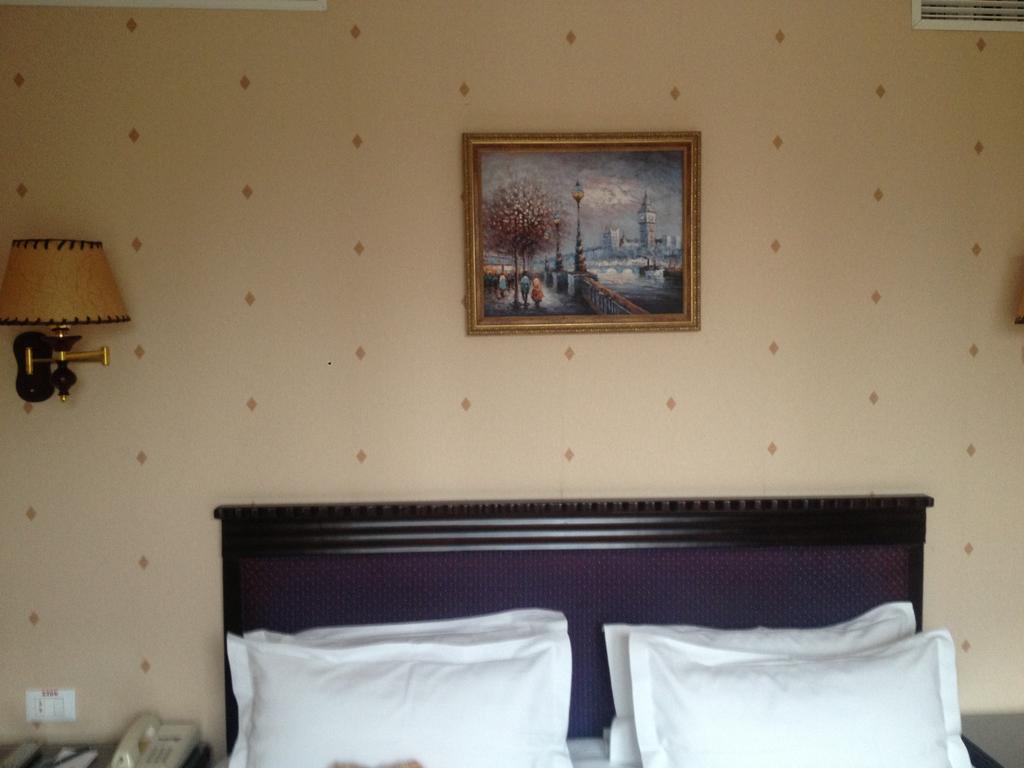 ロンドン ホテル オデッサ 部屋 写真